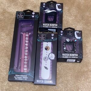 NWT!!  THE NIGHTMARE BEFORE CHRISTMAS — APPLE WATCH ACCESSORY BUNDLE